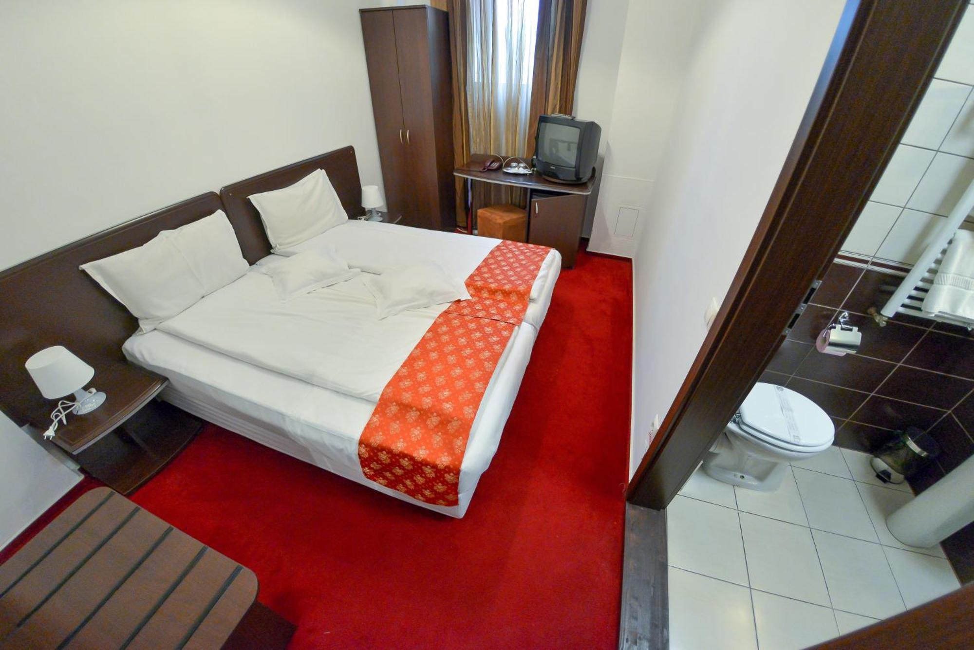 Pension Happy Day - Motorcycle Friendly Sibiu Luaran gambar
